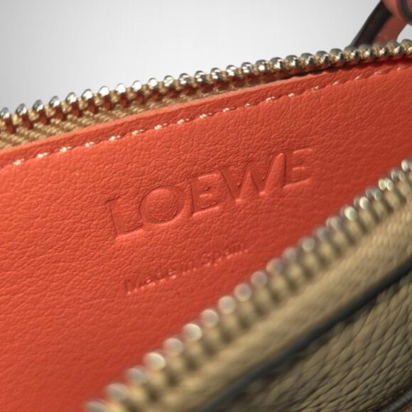 Loewe Large Square Coin Cardholder in Soft Grained Calfskin - Picture 6 of 7